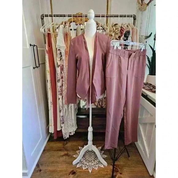 Gap Women's Size 2/4 Rose Mauve Business Blazer and Pant Suit Set - Picture 1 of 14